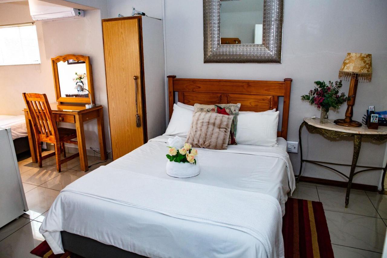 Woodpecker Guesthouse Ficksburg Zewnętrze zdjęcie